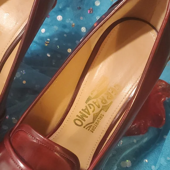 Salvatore Ferragamo Heels Shade of Red - Picture 11 of 15